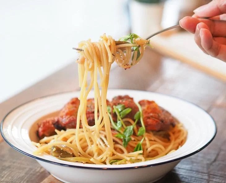 嗑滿call man🍴｜cafe & restaurant 徵內、外場夥伴